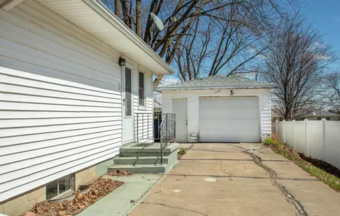 545 Beverly Hls, Waterloo, IA 50701 photo 24