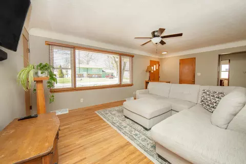 545 Beverly Hls, Waterloo, IA 50701 photo 3