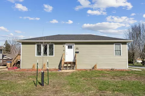 801 3rd Ave NE, Oelwein, IA 50662