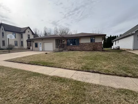 709 Locust, La Porte City, IA 50651