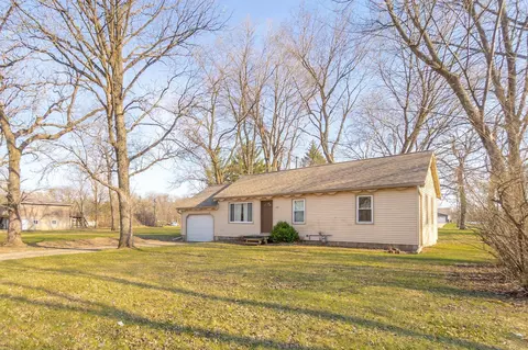 712 Longview St, Cedar Falls, IA 50613