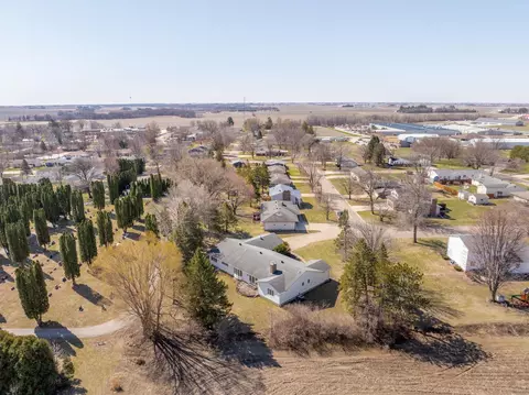 408 Howard St, Sumner, IA 50674 photo 27