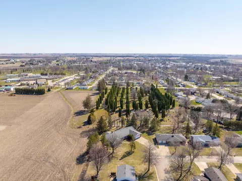 408 Howard St, Sumner, IA 50674 photo 31