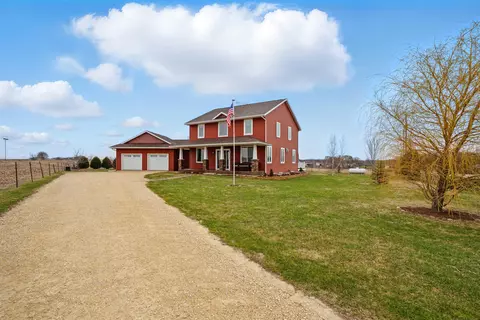 1561 180th Ave, Manchester, IA 52057