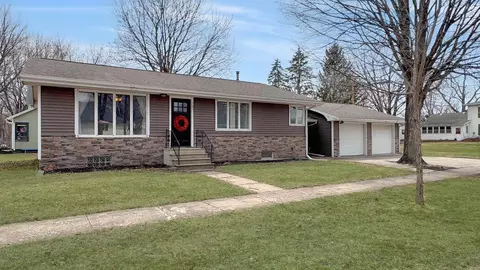 303 W Greene St, Clarksville, IA 50619