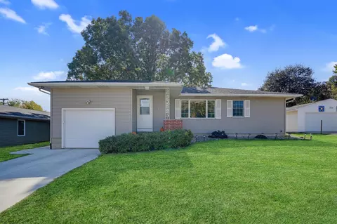 741 Washington St, Denver, IA 50622