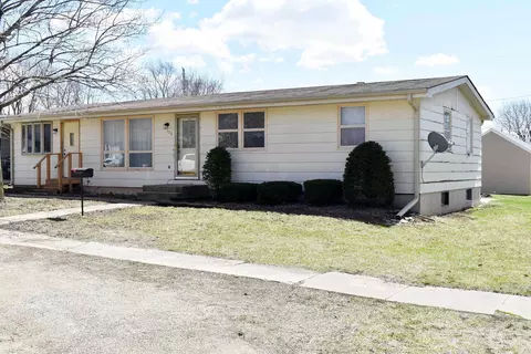 108 Pleasant St, Osage, IA 50461
