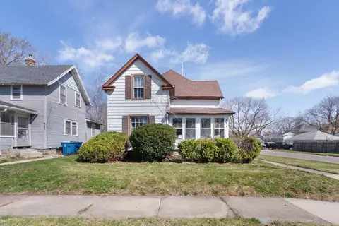 931 Forest Ave, Waterloo, IA 50702