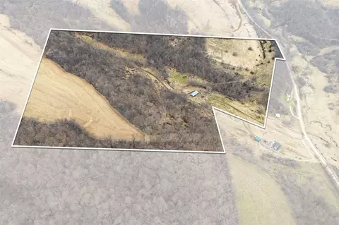 Dry Hollow Road, Waterville, IA 52170