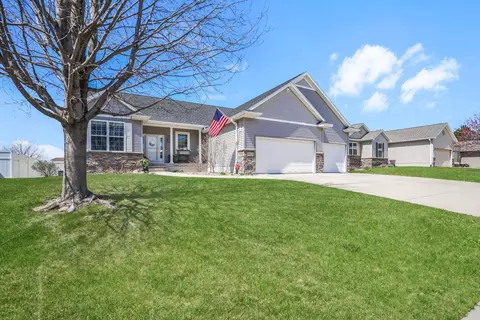 4834 Winghaven Dr, Waterloo, IA 50701