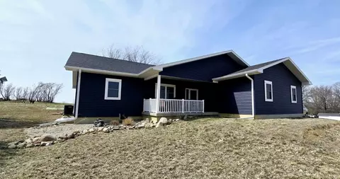 2081 Quail Ave, Charles City, IA 50616