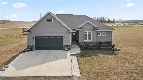 1871 105th St # -9, Hazleton, IA 50641