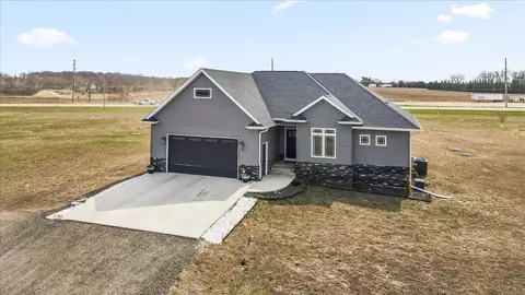 1871 105th St # -9, Hazleton, IA 50641 photo 2