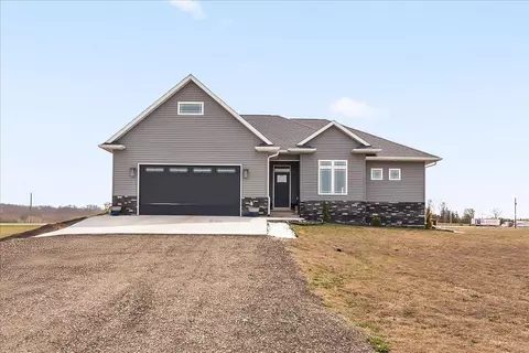 1871 105th St # -9, Hazleton, IA 50641 photo 3