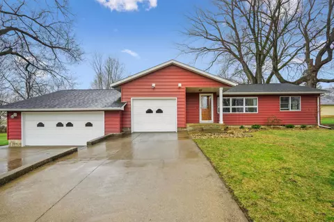 506 Franklin St, Fayette, IA 52142