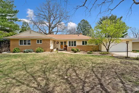 803 Sheridan Rd, Waterloo, IA 50701