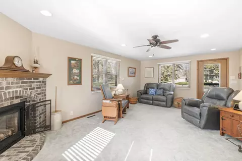 4317 Clearview Dr, Cedar Falls, IA 50613 photo 5