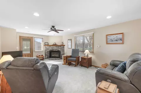 4317 Clearview Dr, Cedar Falls, IA 50613 photo 4