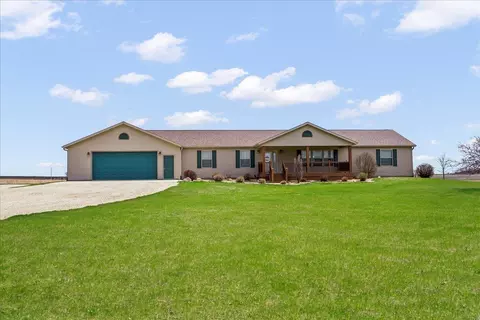 1734 Outer Rd, Oelwein, IA 50662