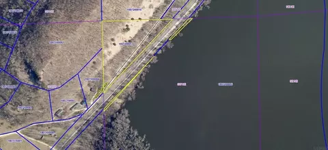 000 Red Oak Rd, Harpers Ferry, IA 52146