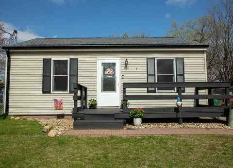 550 Jones Rd, Evansdale, IA 50707
