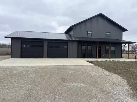 1477 271st Ave, Fort Atkinson, IA 52144