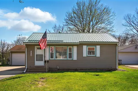 1773 Flower St, Waterloo, IA 50701