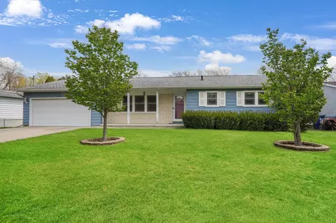 115 Helen Rd, Waterloo, IA 50701