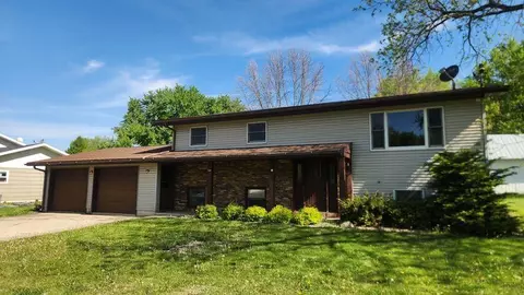 325 Elm St, Strawberry Point, IA 52076