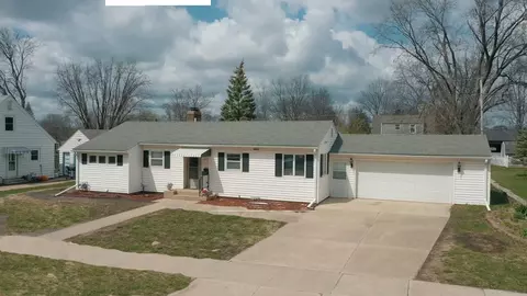 613 1st Ave, Charles City, IA 50616