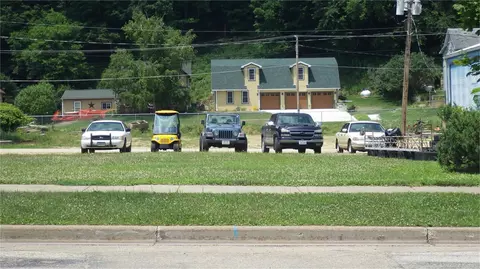 Main Street, Mcgregor, IA 52157