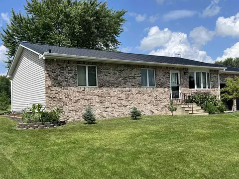 401 Obrien Ct, Independence, IA 50644