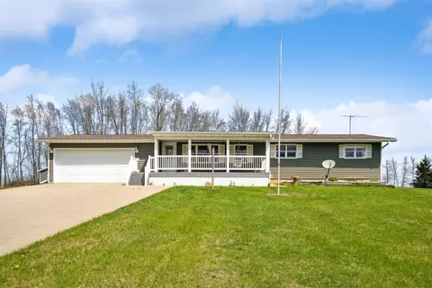 7345 Osage Rd, Waterloo, IA 50703