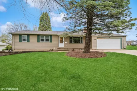 303 Garner Dr, Waverly, IA 50677