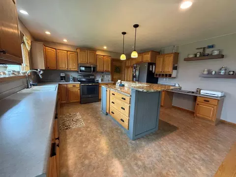 1601 State Highway 9, Decorah, IA 52101 photo 11