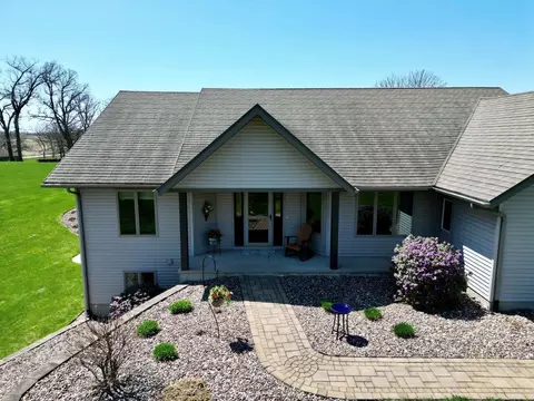 1601 State Highway 9, Decorah, IA 52101 photo 2