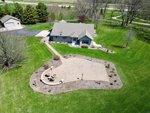 1601 State Highway 9, Decorah, IA 52101 photo 4