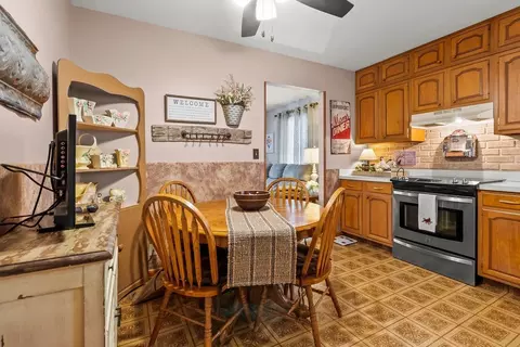 614 Black Hawk Rd, Waterloo, IA 50701 photo 11