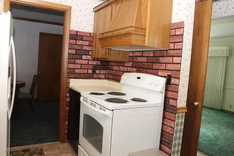 1248 Sheerer Ave, Waterloo, IA 50701 photo 5