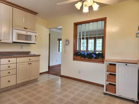 1111 Upton Ave, Waterloo, IA 50701 photo 6