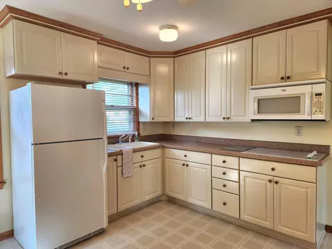 1111 Upton Ave, Waterloo, IA 50701 photo 5