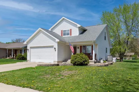 2726 Prescotts Dr, Waterloo, IA 50701
