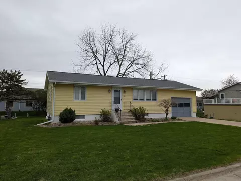 328 N Mill St, Decorah, IA 52101