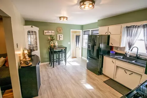 405 Maxwell St, Waterloo, IA 50701 photo 7