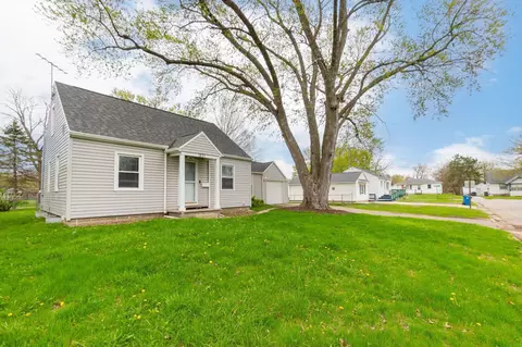 1231 Evergreen Ave, Waterloo, IA 50701