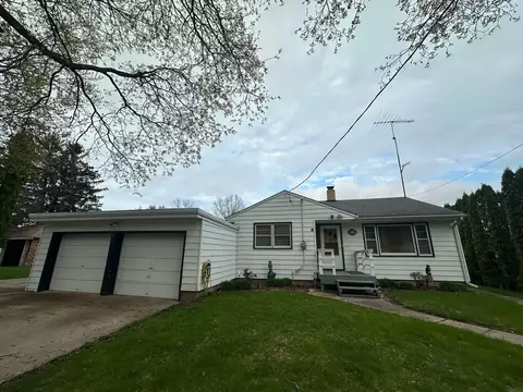 102 Pleasant Vw, Spillville, IA 52168
