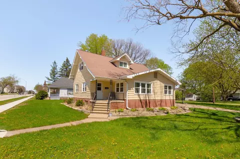 1524 Main St, Cedar Falls, IA 50613