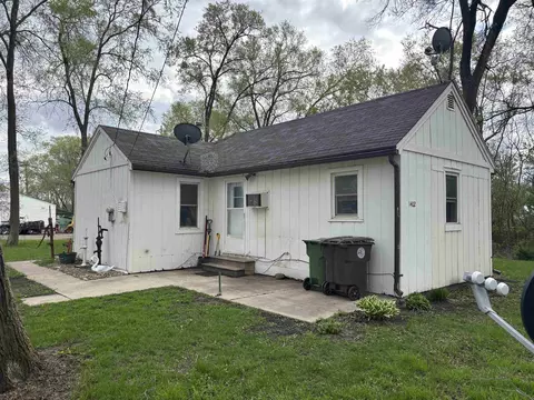 1402 Bowers St, Waterloo, IA 50707