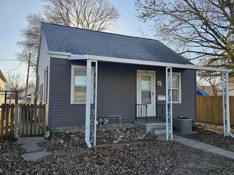 115 Harwood Ave, Waterloo, IA 50701
