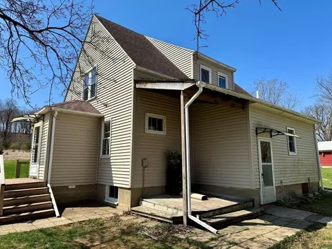 3209 Echo Valley Rd, Decorah, IA 52101 photo 2